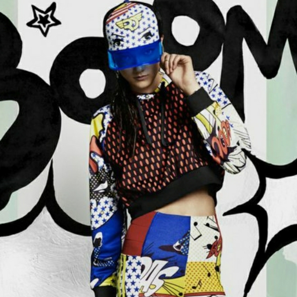 RARE EUC Rita Ora Adidas AOP Super Crop Comic Book Super Hoodie Size M